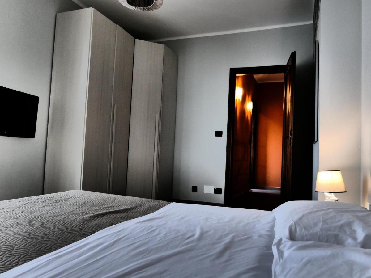 Appartamento Panoramico Nizza Monferrato Bagian luar foto