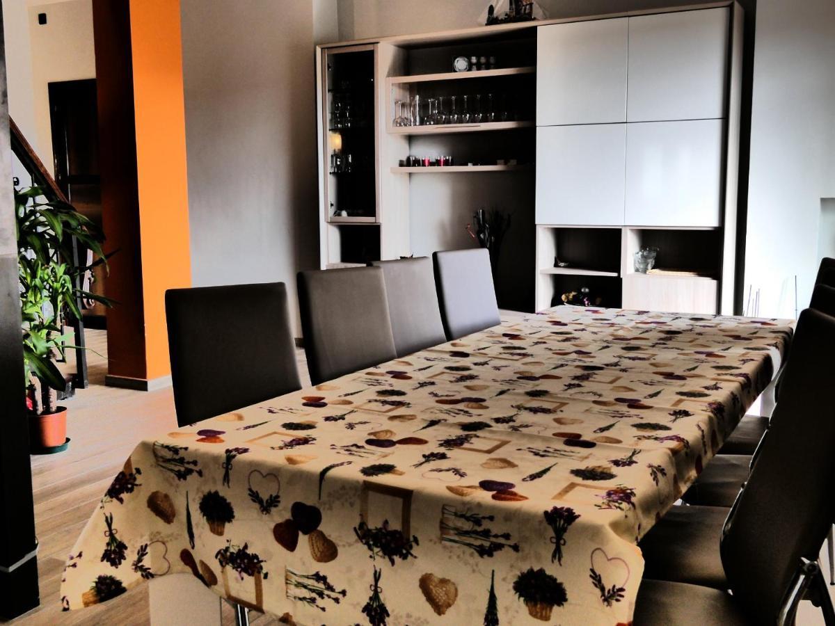 Appartamento Panoramico Nizza Monferrato Bagian luar foto