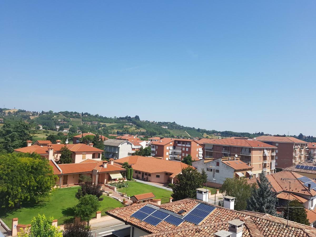 Appartamento Panoramico Nizza Monferrato Bagian luar foto